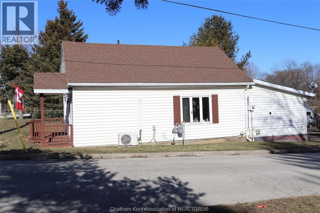 388 Talbot Street West, Blenheim, Ontario  N0P 1A0 - Photo 2 - 26004533