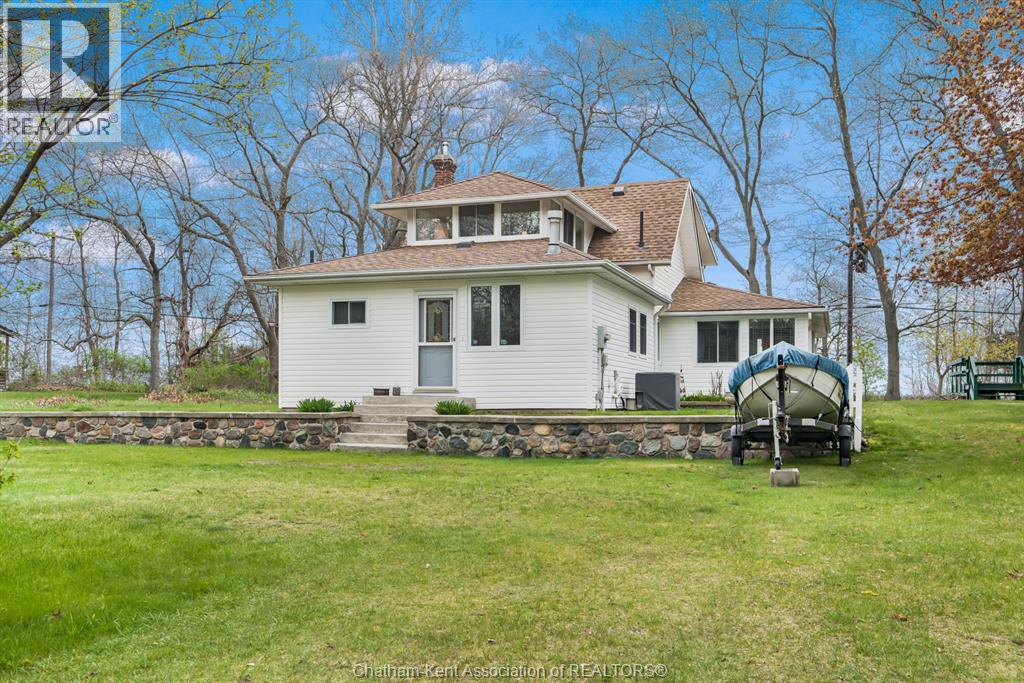 17954 Lakeshore ROAD, Rondeau Park, Ontario