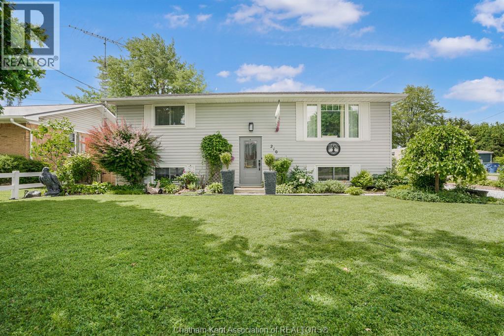 210 Chatham Street North, Blenheim, Ontario  N0P 1A0 - Photo 1 - 26014176
