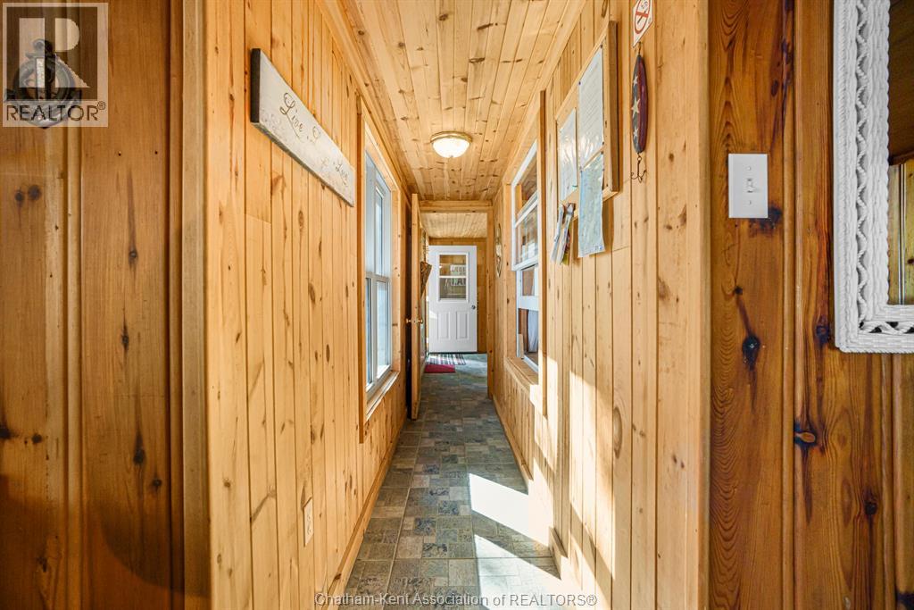 17178 Lakeshore Road, Rondeau Park, Ontario  N0P 1X0 - Photo 11 - 26016078