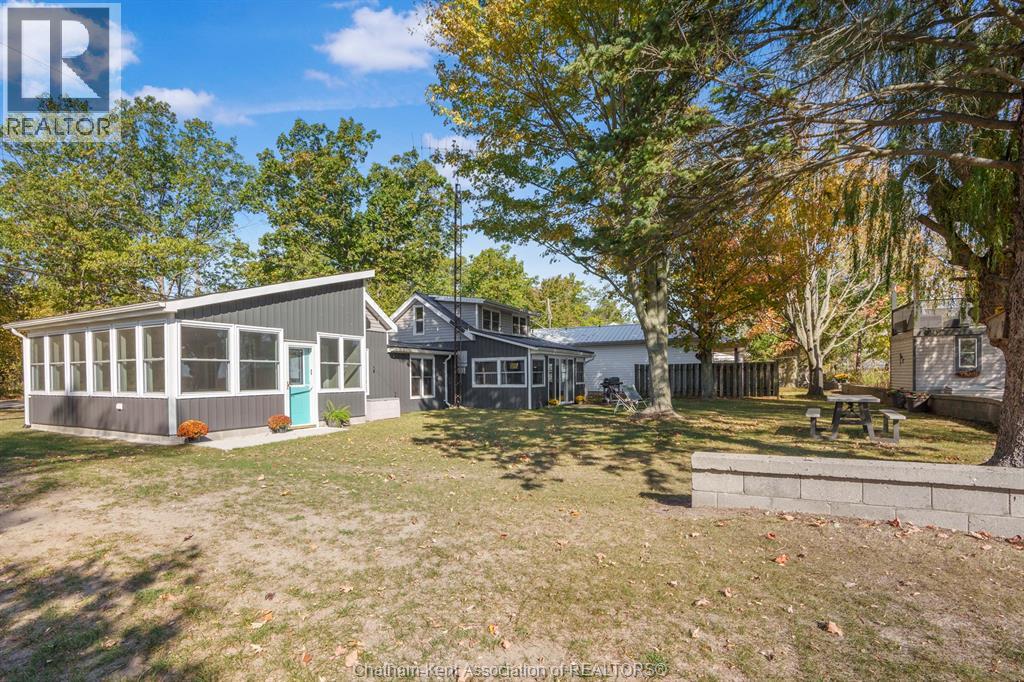 17178 Lakeshore Road, Rondeau Park, Ontario  N0P 1X0 - Photo 26 - 26016078