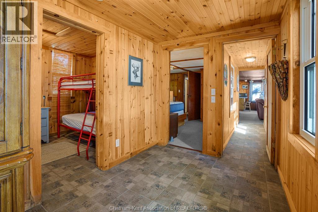17178 Lakeshore Road, Rondeau Park, Ontario  N0P 1X0 - Photo 4 - 26016078