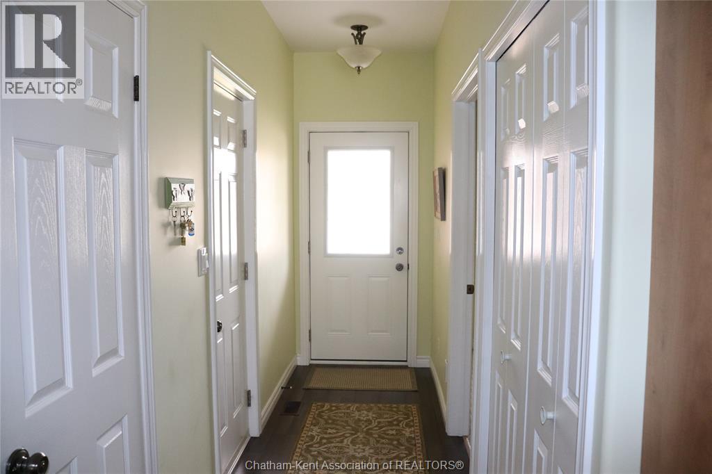 5 Autumn Court, Blenheim, Ontario  N0P 1A0 - Photo 3 - 26018205