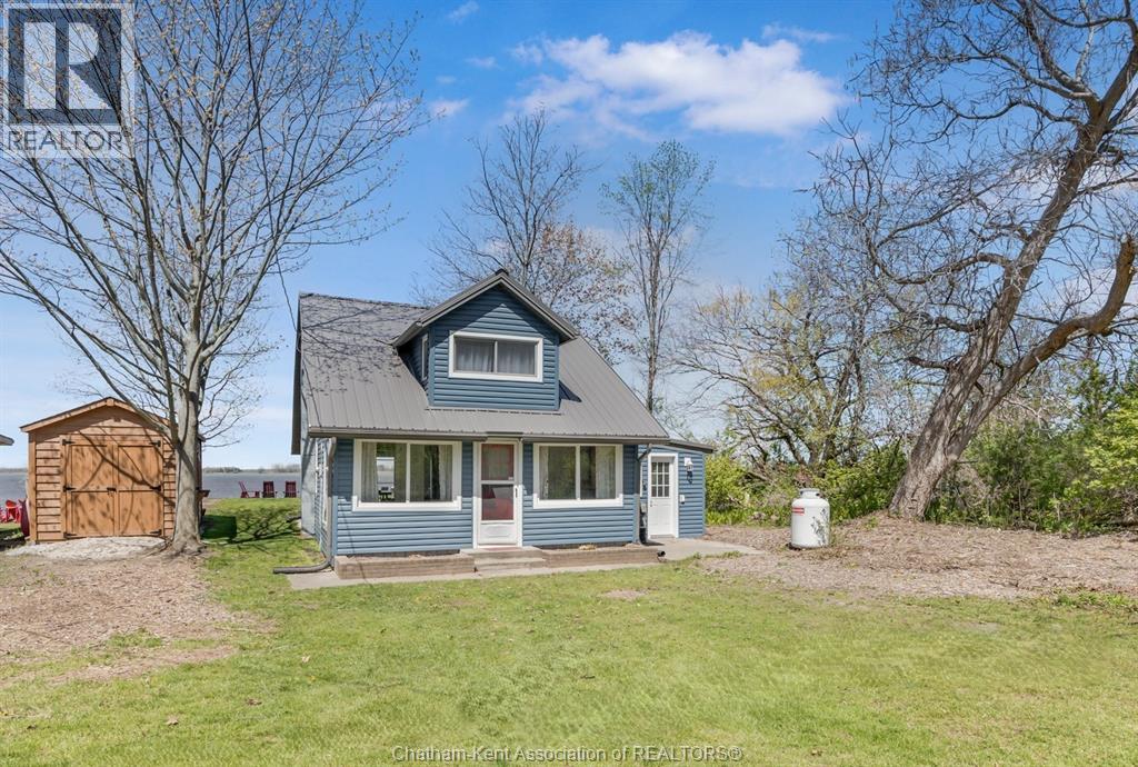 17998 Rondeau Road, Rondeau Park, Ontario  N0P 1X0 - Photo 1 - 26020005